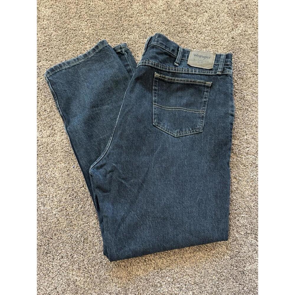 Men’s Wrangler Authentic Jeans 42x32 Dark Wash Denim Work Wear